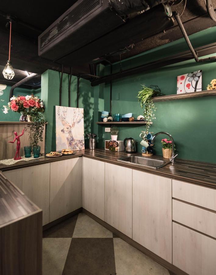 Hotel 在家行旅 中山館 à Taipei Extérieur photo